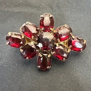 Vintage Czechoslovakia Red Garnet Glass Prong Set Floral Brooch